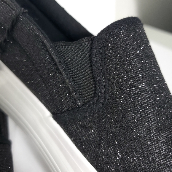 Alexis Bendel sparkling sneakers 6.5 - Picture 2 of 9